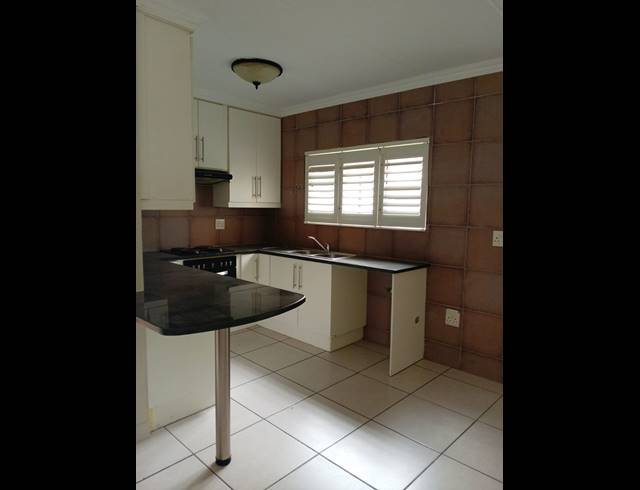 3 BEDROOM FREESTANDING TO LET IN NOORDRAND